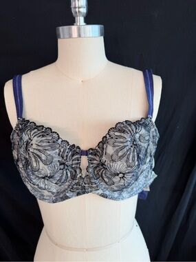 Paramour 34DDD Delicate White and Black Lace Bra with Royal Blue accents